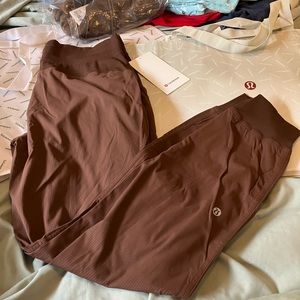 NWT Lululemon Dance Studio Jogger, Sz 6, Java